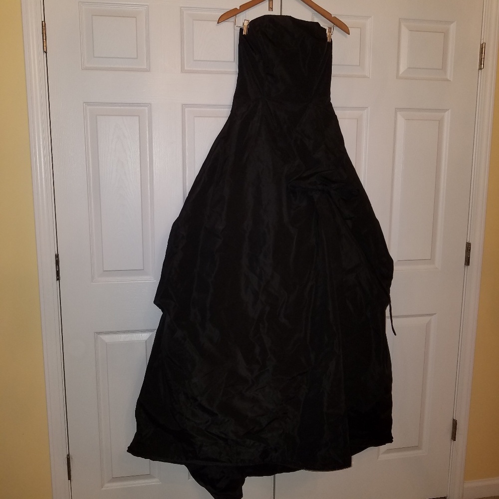 Prom Gown - Picture 2 of 8